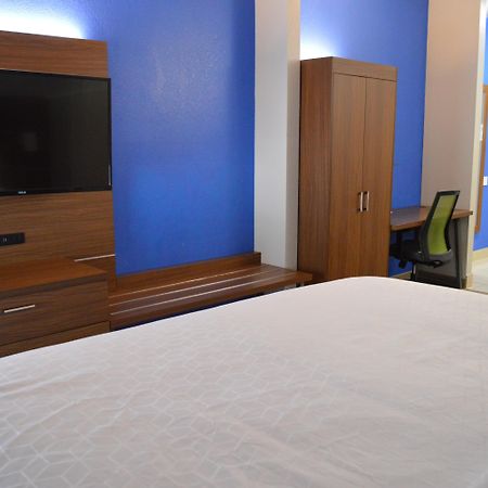 Holiday Inn Express & Suites Batesville By Ihg Екстериор снимка