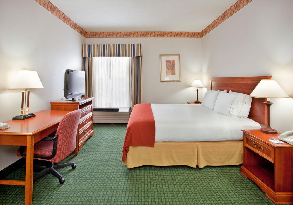 Holiday Inn Express & Suites Batesville By Ihg Екстериор снимка