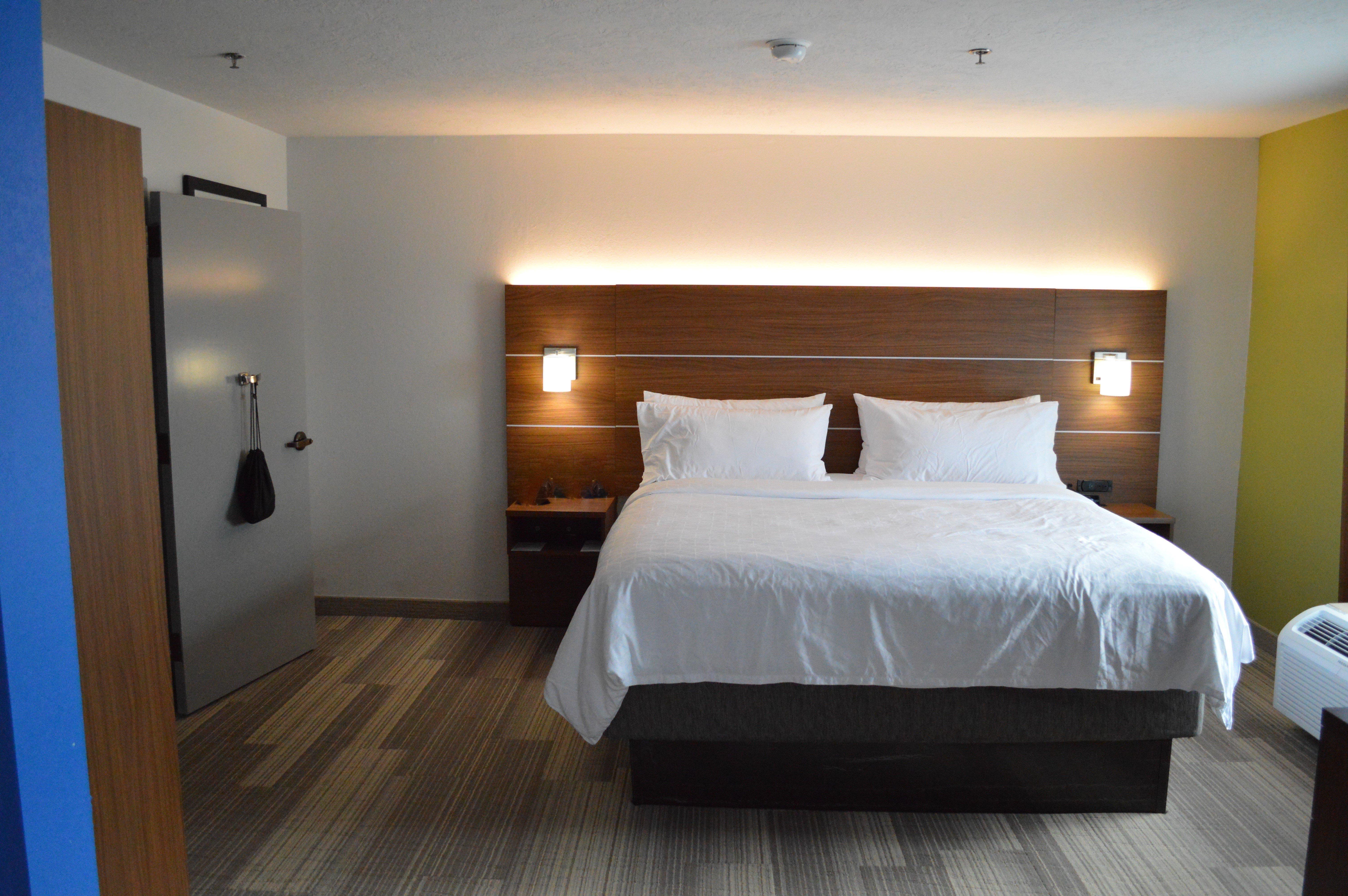 Holiday Inn Express & Suites Batesville By Ihg Екстериор снимка