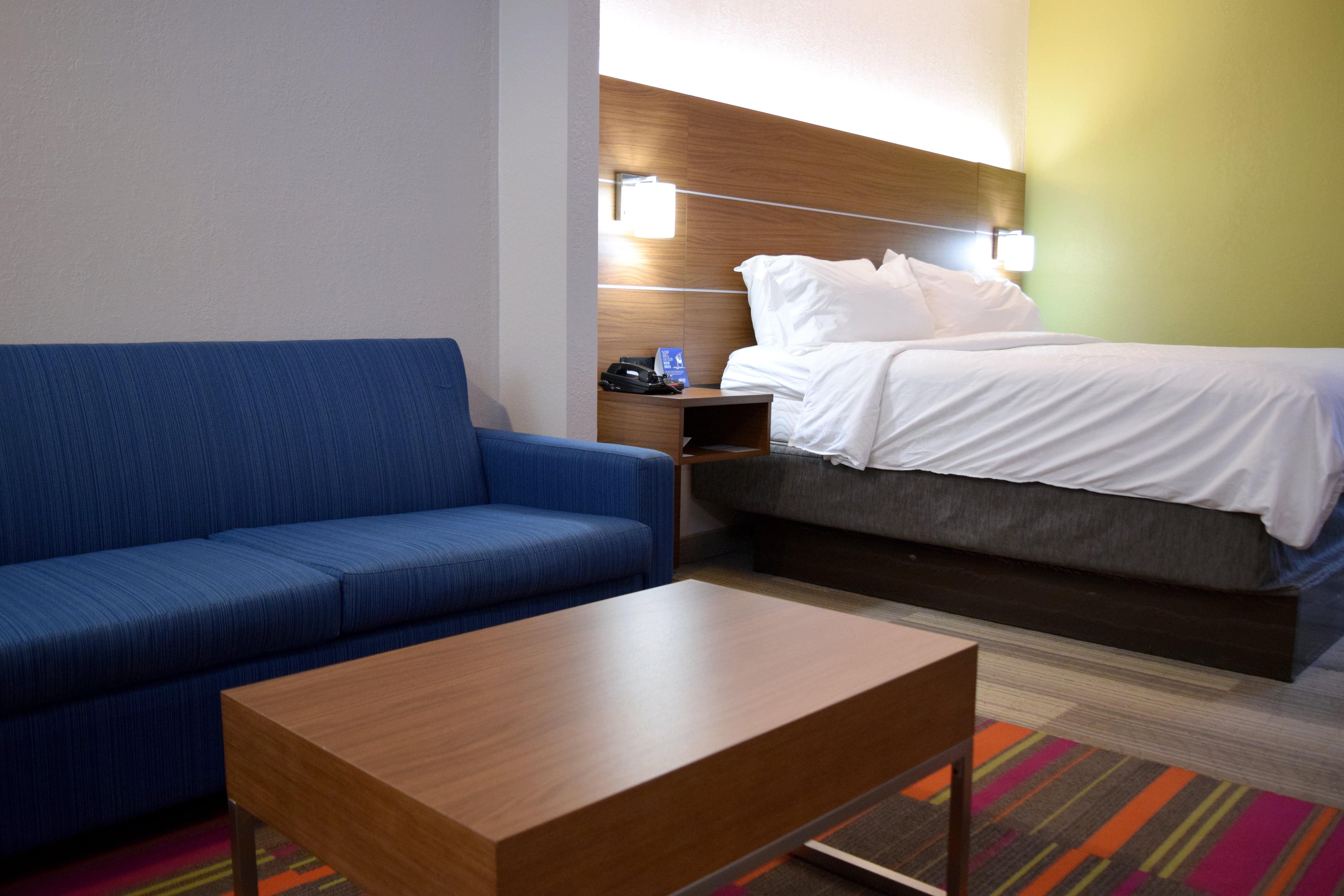 Holiday Inn Express & Suites Batesville By Ihg Екстериор снимка